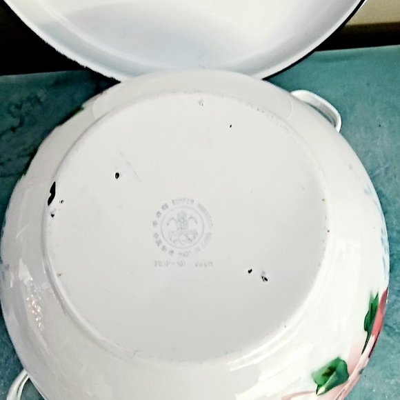 Vintage mid-century Bumper Harvet made in China Enamel Casserole Dish with lid - Picture 3 of 9